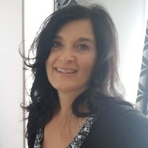 Meet your Posher, Josee